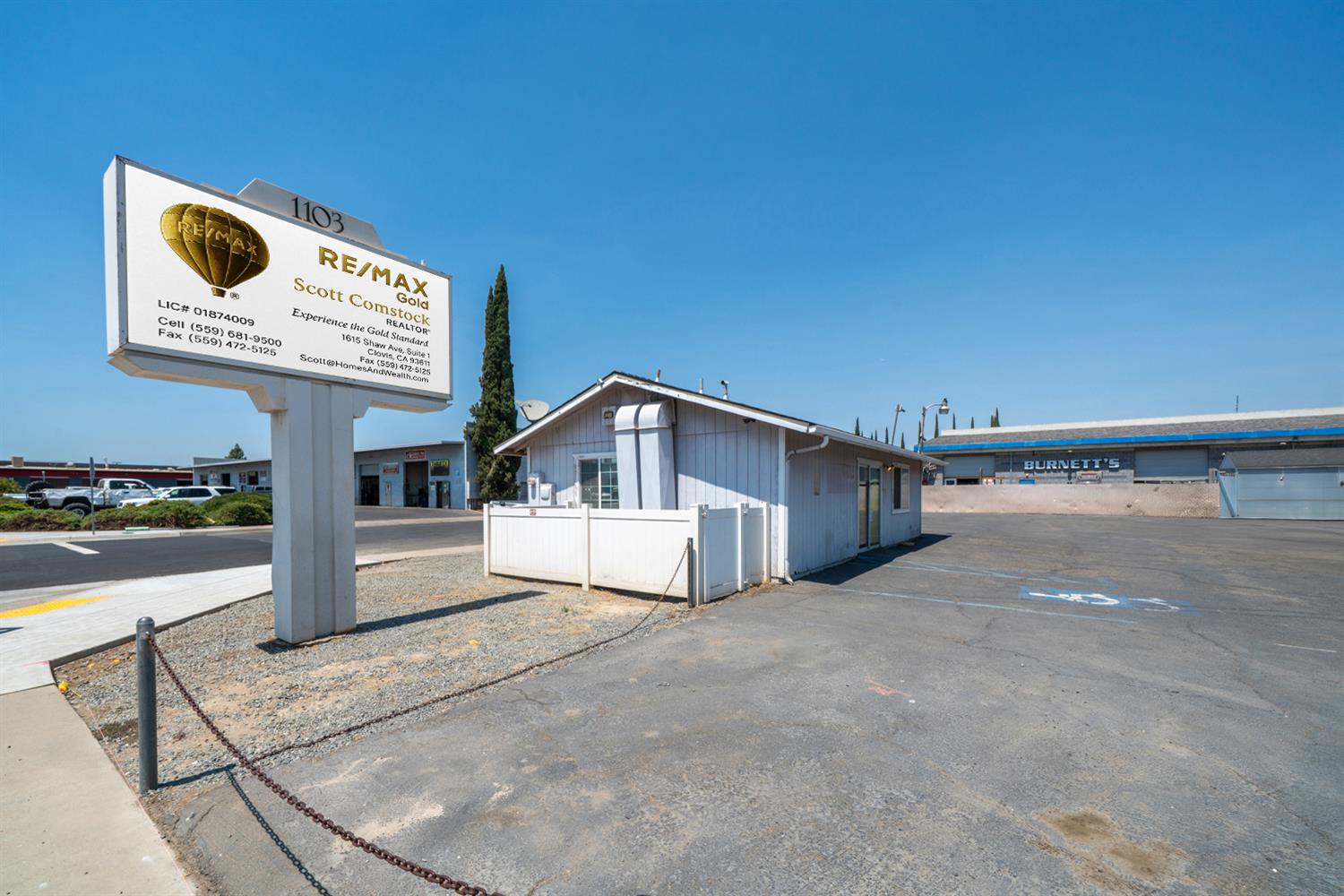 1103 Barstow Ave, Clovis, CA 93612