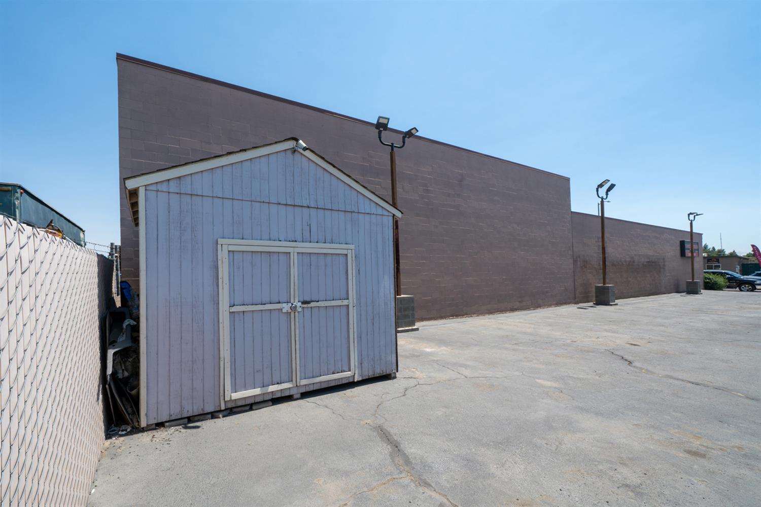 1103 Barstow Ave, Clovis, CA 93612