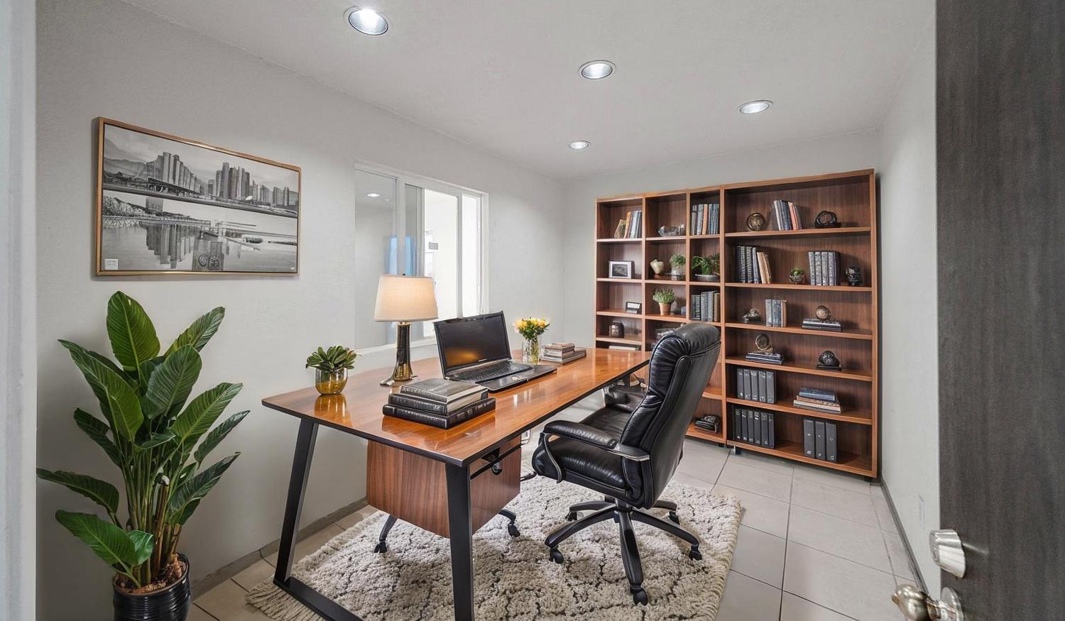 1103 Barstow Ave, Clovis, CA 93612