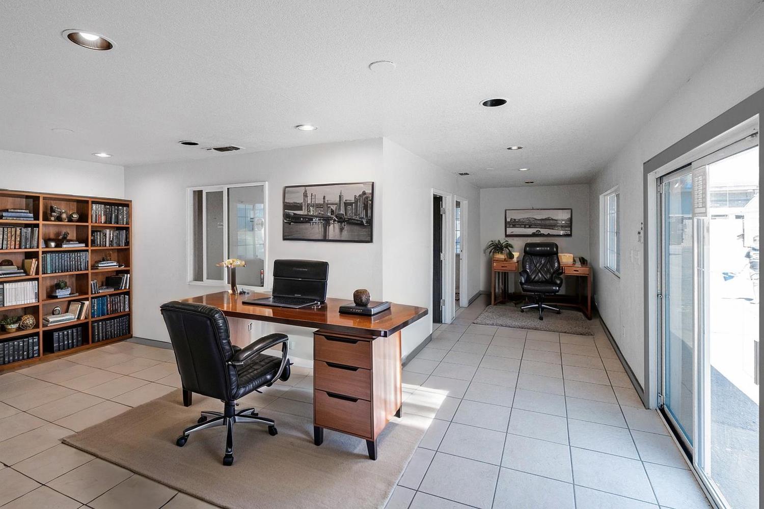 1103 Barstow Ave, Clovis, CA 93612