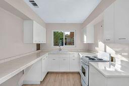 816 E Andrews Ave, Fresno, CA 93704