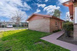 816 E Andrews Ave, Fresno, CA 93704