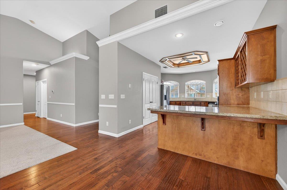 647 Moody Ave, Clovis, CA 93619