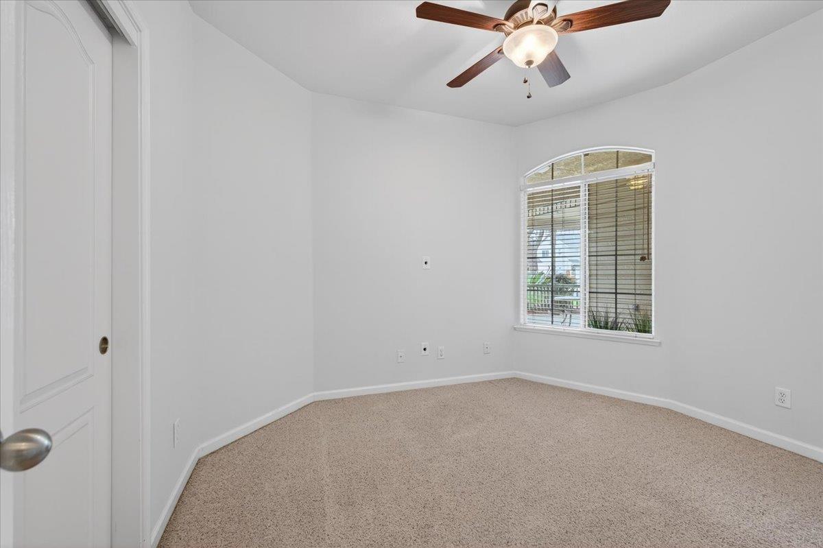 647 Moody Ave, Clovis, CA 93619