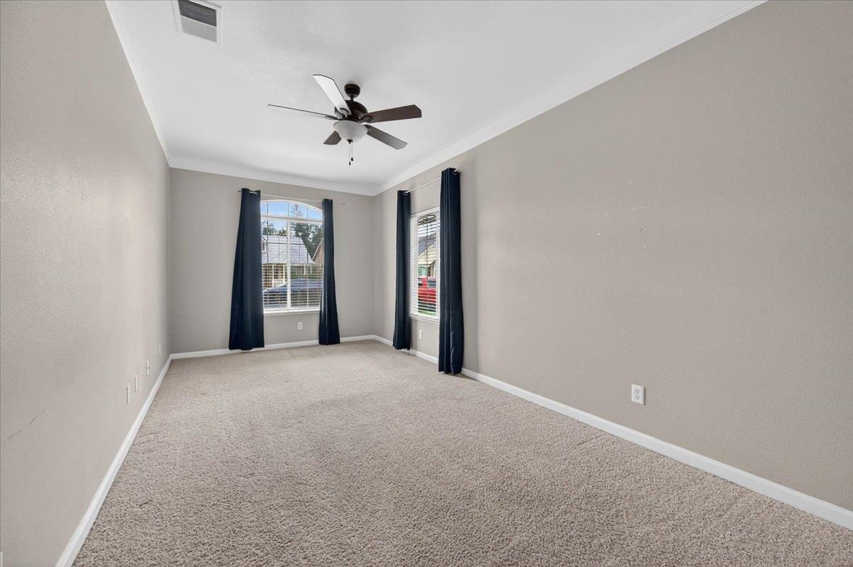 647 Moody Ave, Clovis, CA 93619