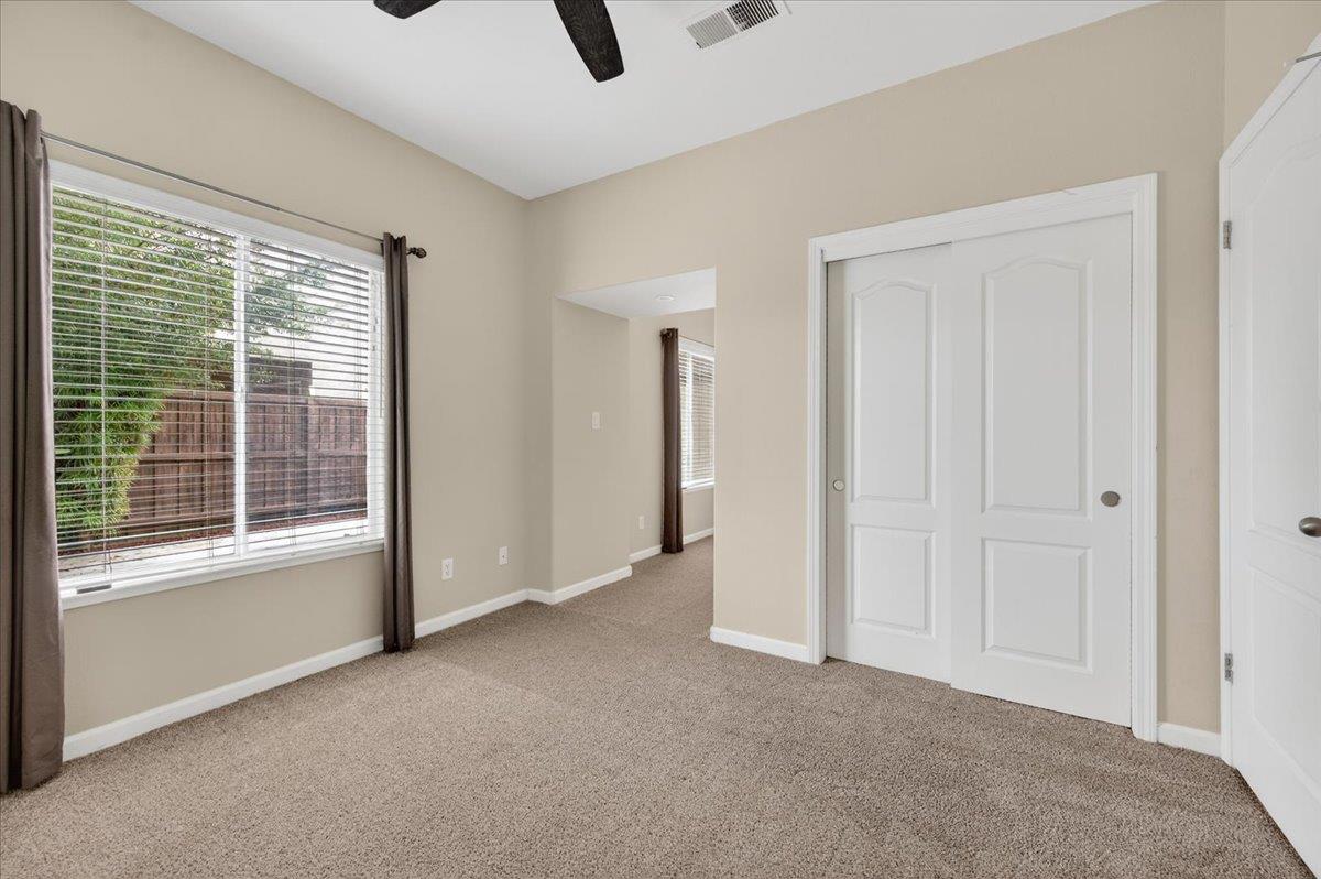 647 Moody Ave, Clovis, CA 93619