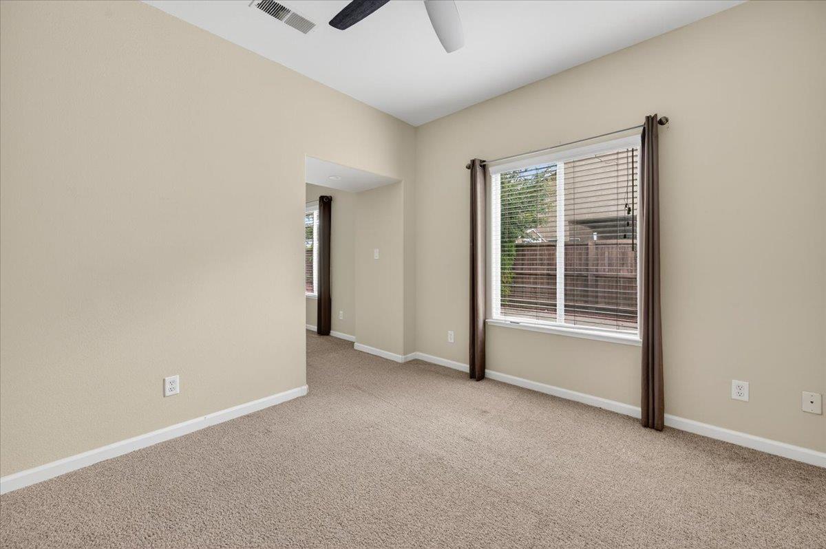 647 Moody Ave, Clovis, CA 93619