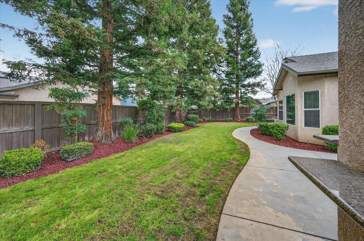 647 Moody Ave, Clovis, CA 93619