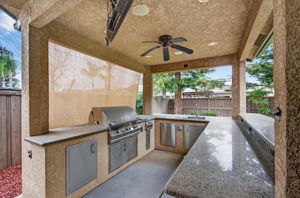 647 Moody Ave, Clovis, CA 93619