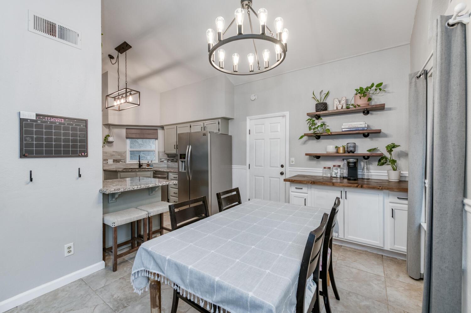 288 W Magill Ave, Clovis, CA 93612