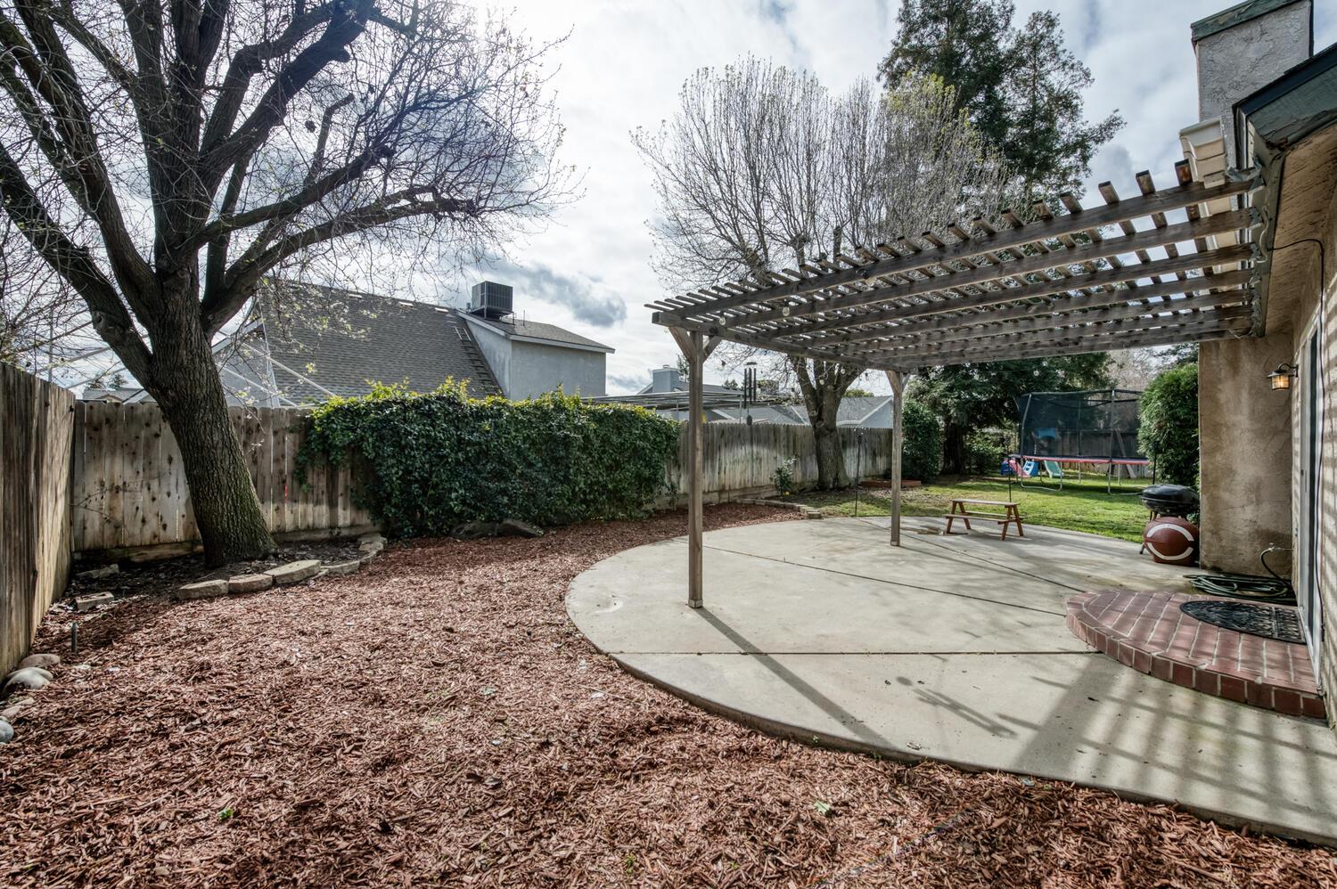 288 W Magill Ave, Clovis, CA 93612