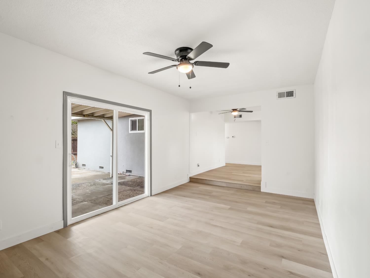 2855 Adler Ave, Clovis, CA 93612