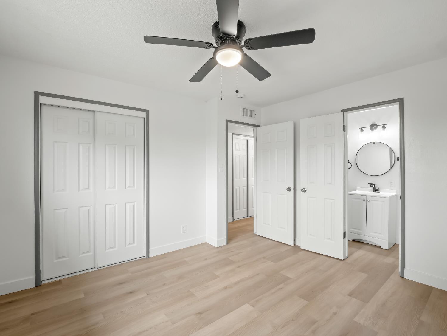 2855 Adler Ave, Clovis, CA 93612