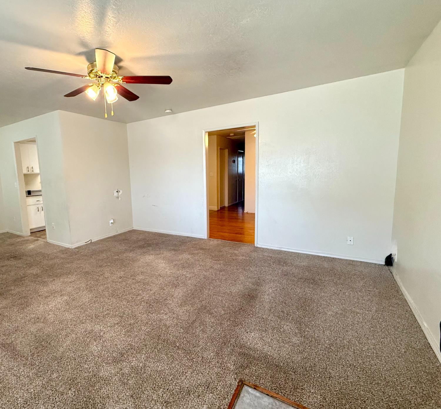 51 San Jose Ave, Clovis, CA 93612