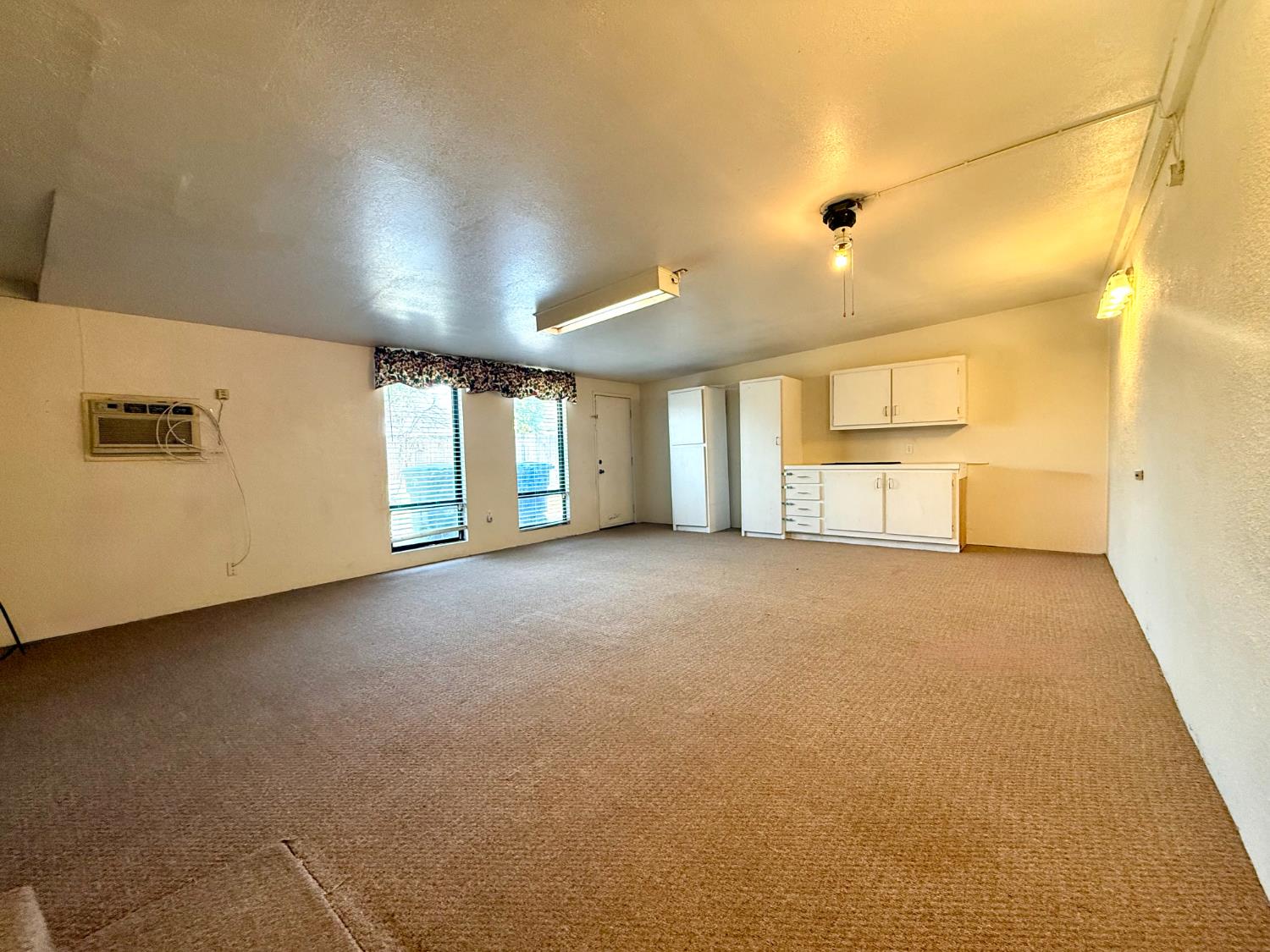 51 San Jose Ave, Clovis, CA 93612