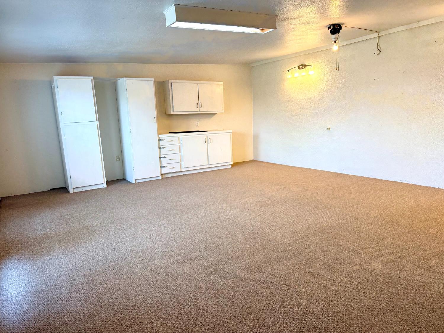 51 San Jose Ave, Clovis, CA 93612