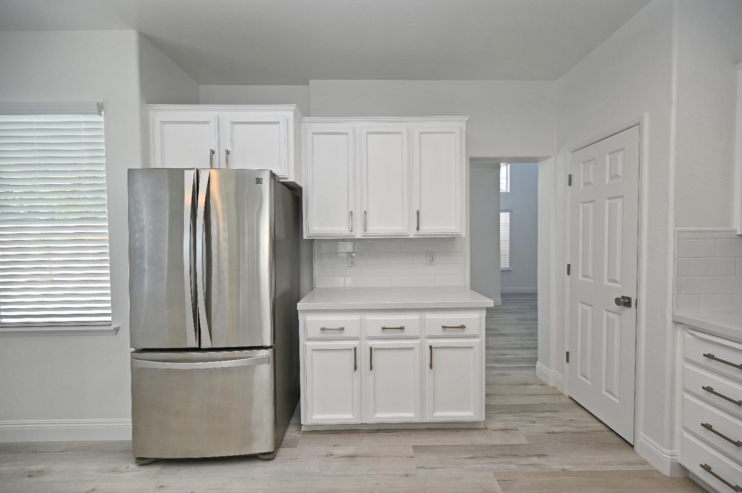 878 N Ash Ave, Clovis, CA 93611