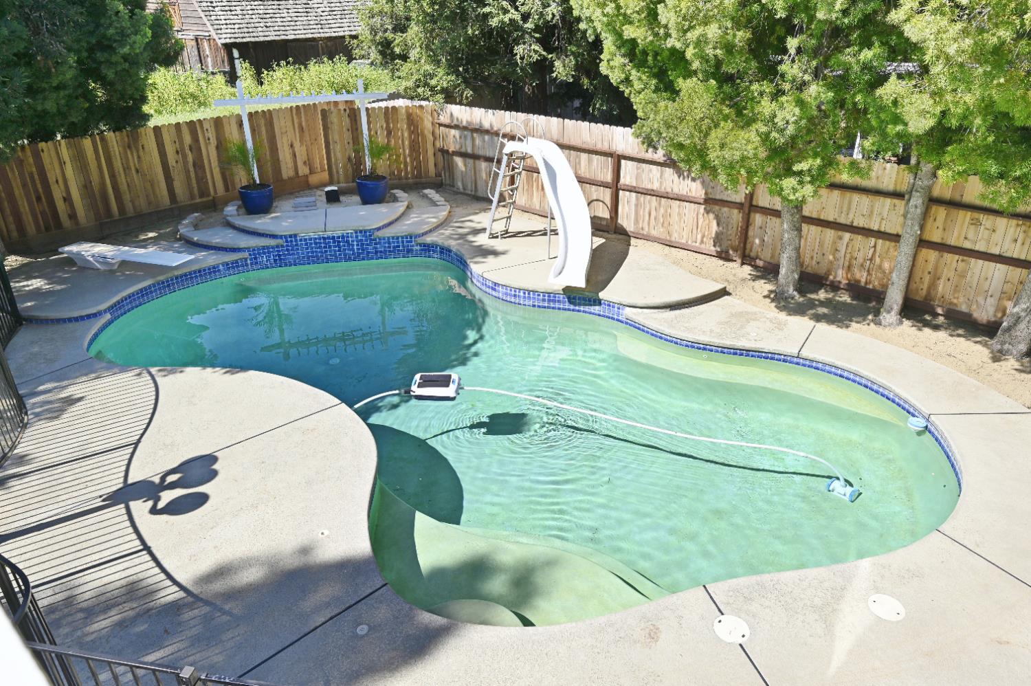 878 N Ash Ave, Clovis, CA 93611