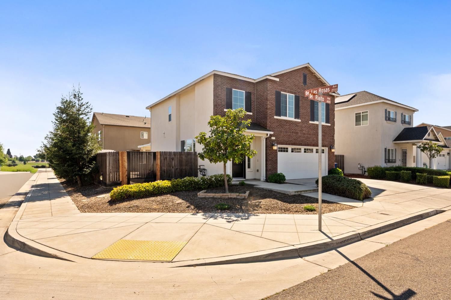 4172 Rialto Ave, Clovis, CA 93619