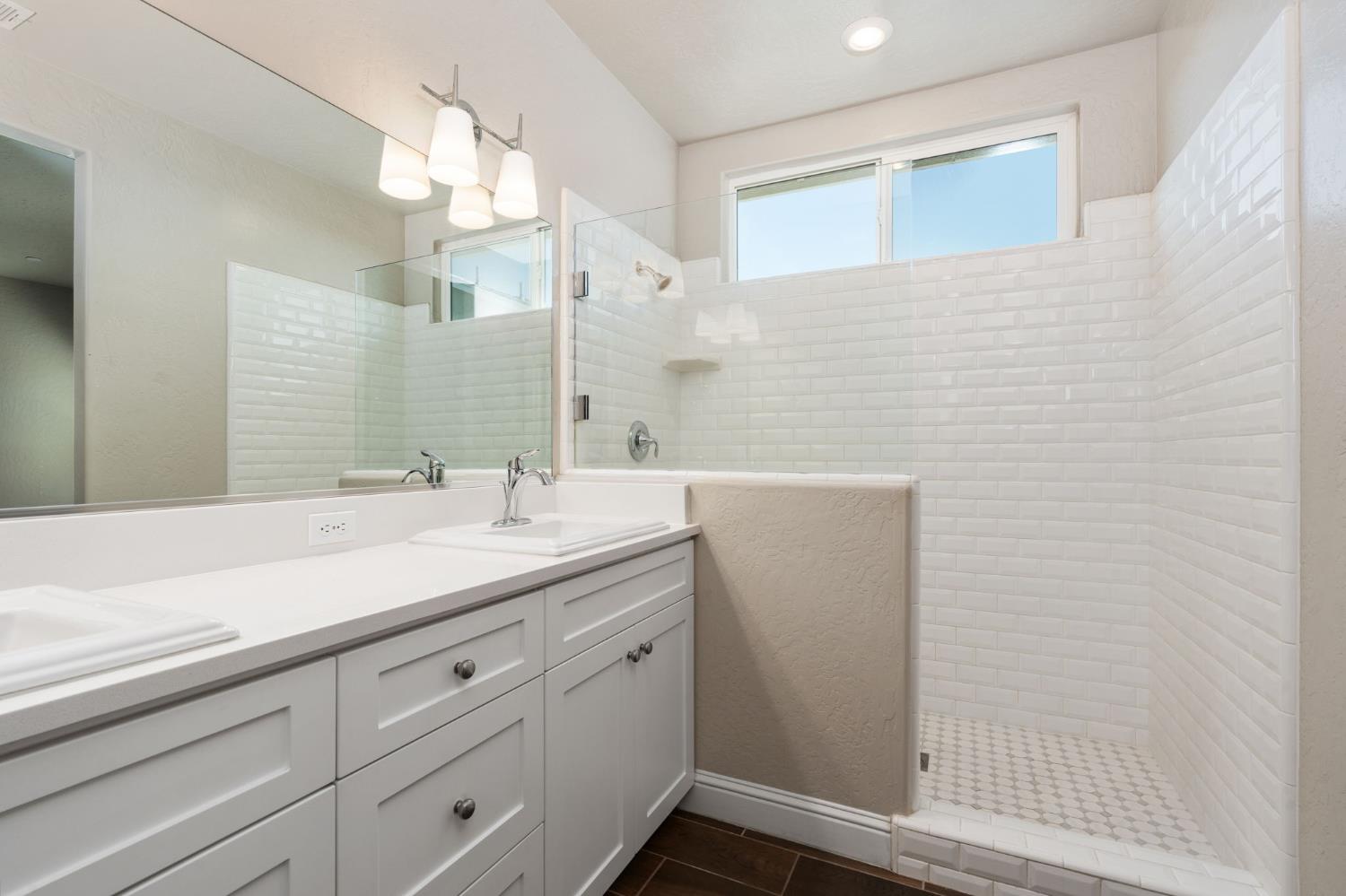 4172 Rialto Ave, Clovis, CA 93619