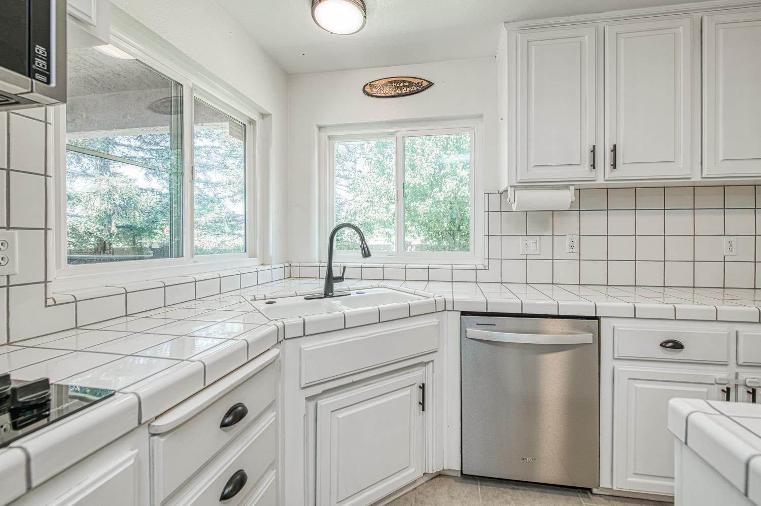 1323 Oak Ave, Clovis, CA 93611