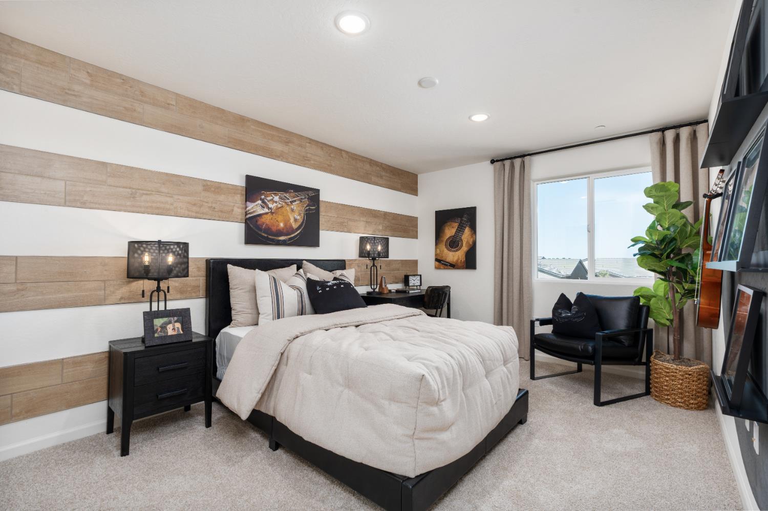 2129 N Wagon Ln, Clovis, CA 93619