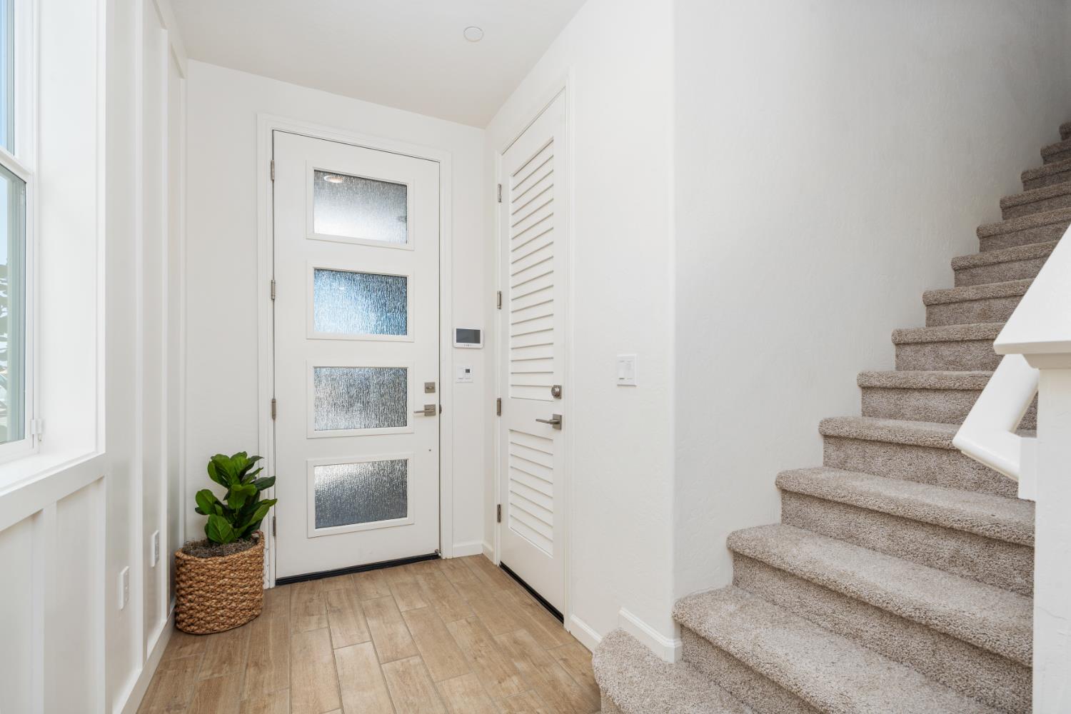 2129 N Wagon Ln, Clovis, CA 93619