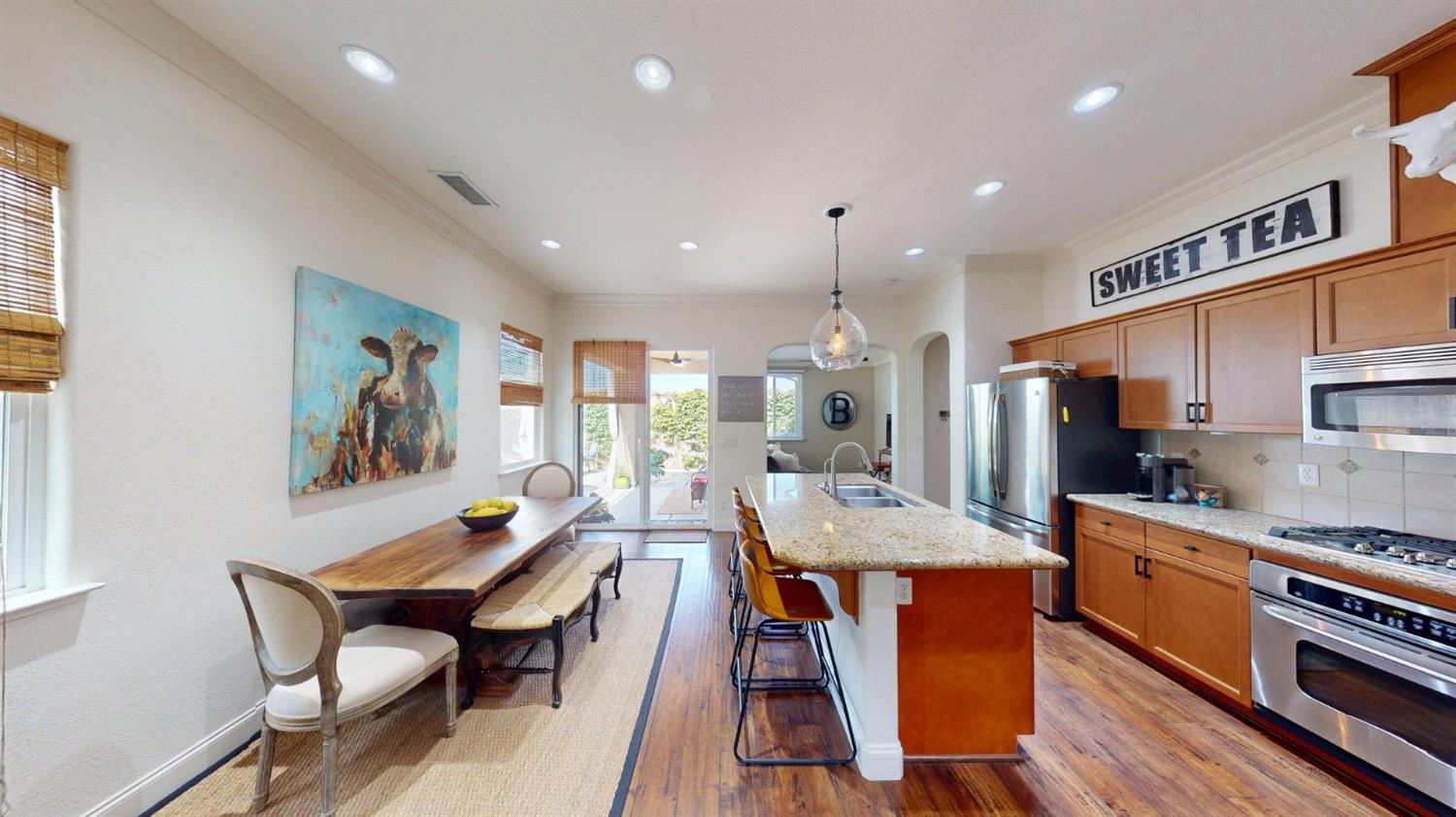 4207 Serena Ln, Clovis, CA 93619