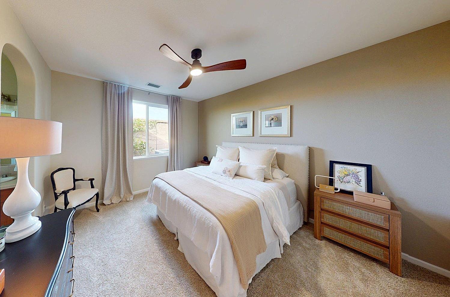 4207 Serena Ln, Clovis, CA 93619