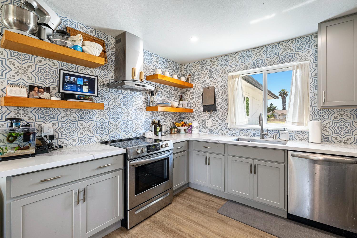 1535 Bliss Ave, Clovis, CA 93611