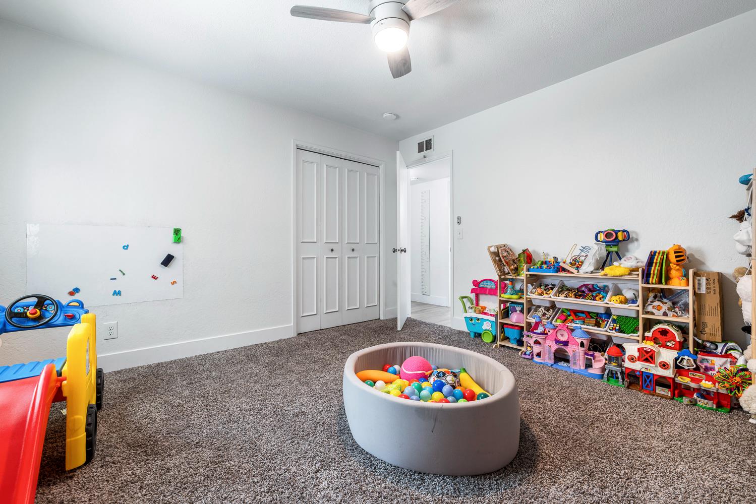 1535 Bliss Ave, Clovis, CA 93611