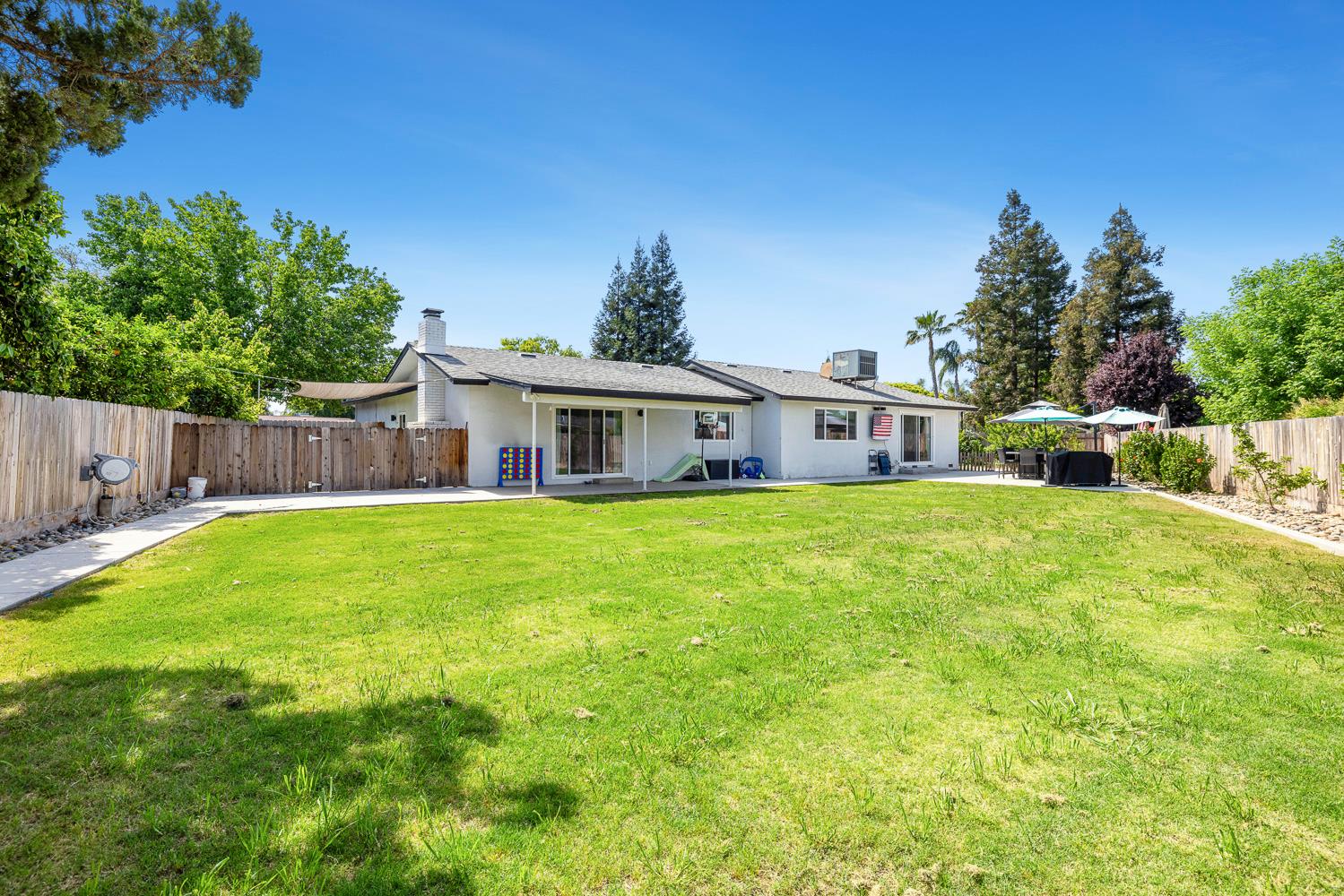 1535 Bliss Ave, Clovis, CA 93611
