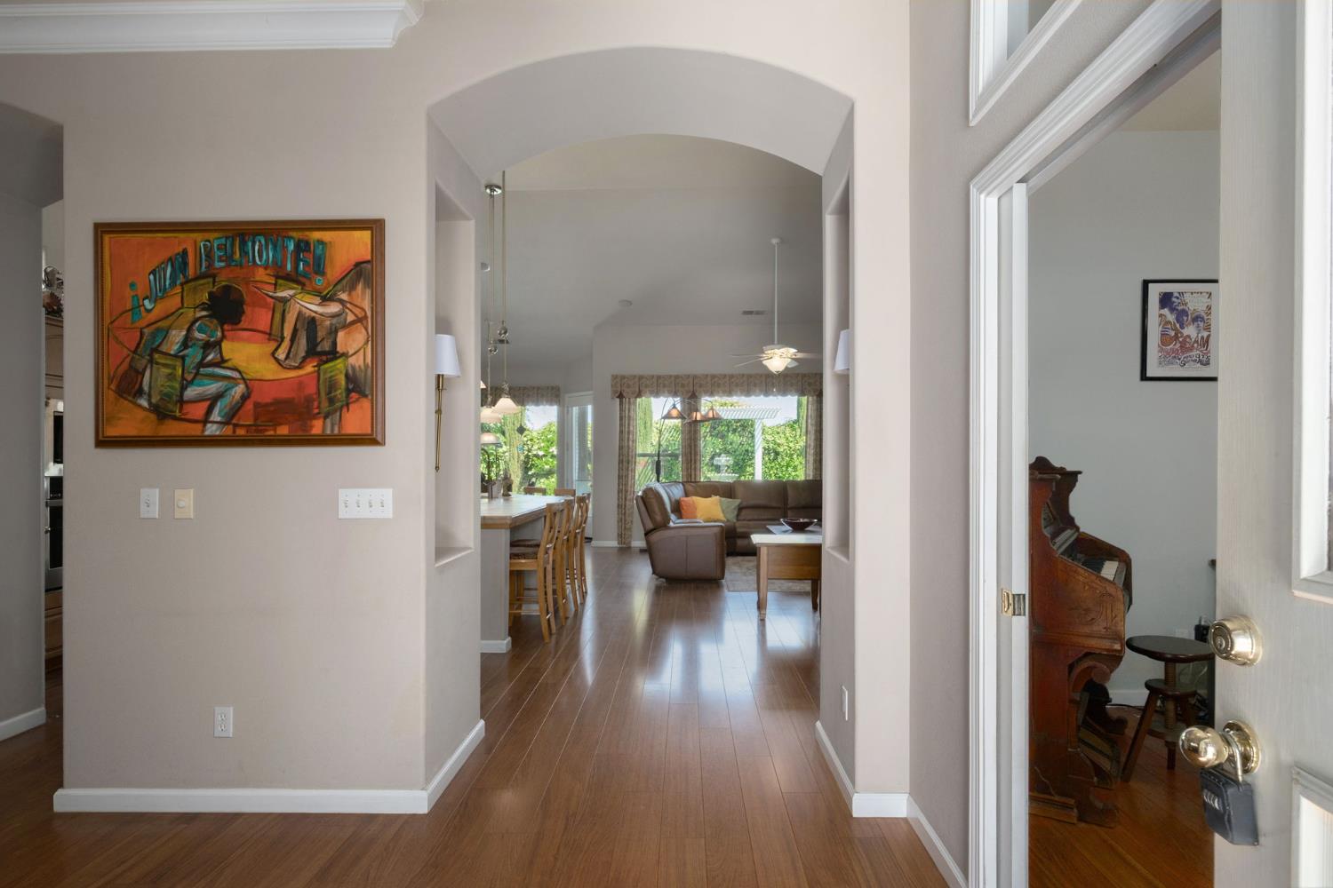 2691 Stuart Ave, Clovis, CA 93611