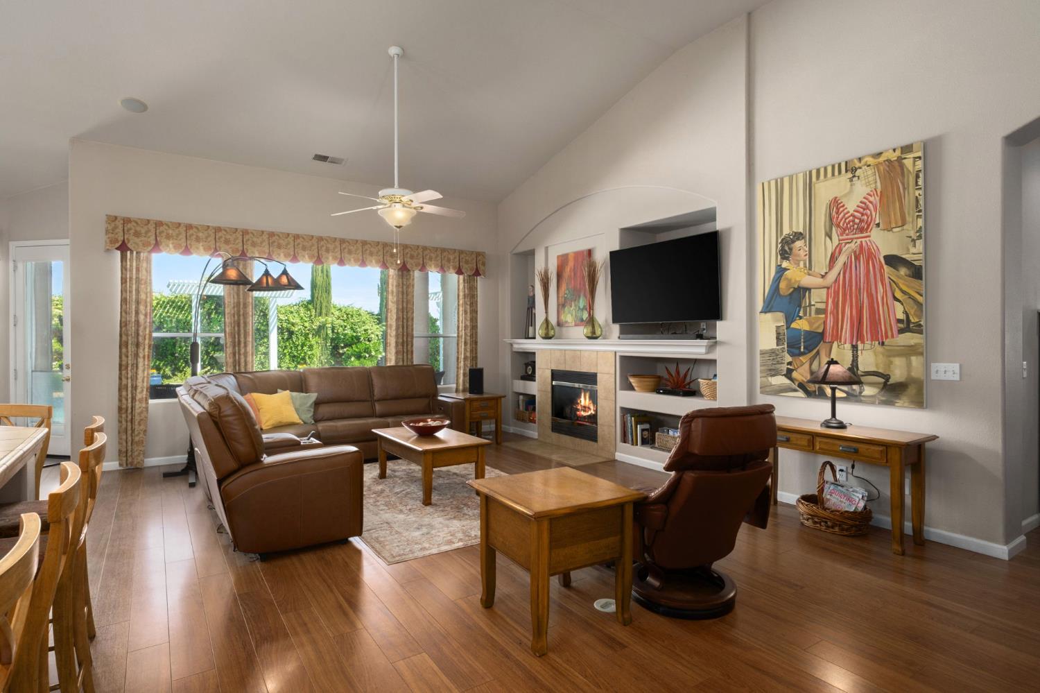 2691 Stuart Ave, Clovis, CA 93611