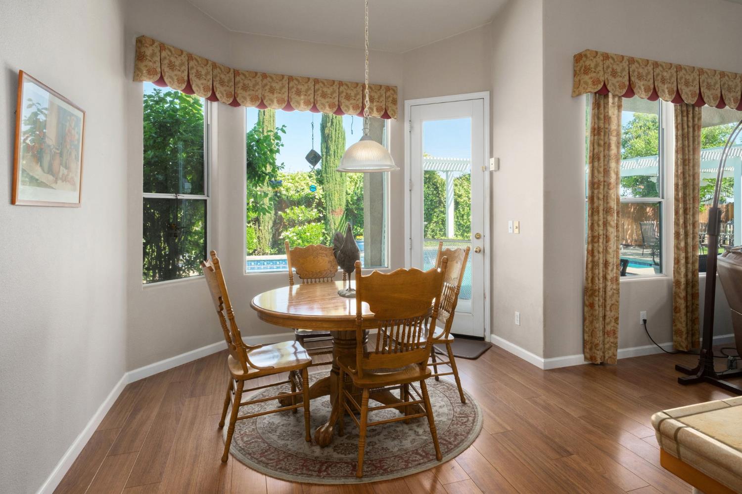 2691 Stuart Ave, Clovis, CA 93611