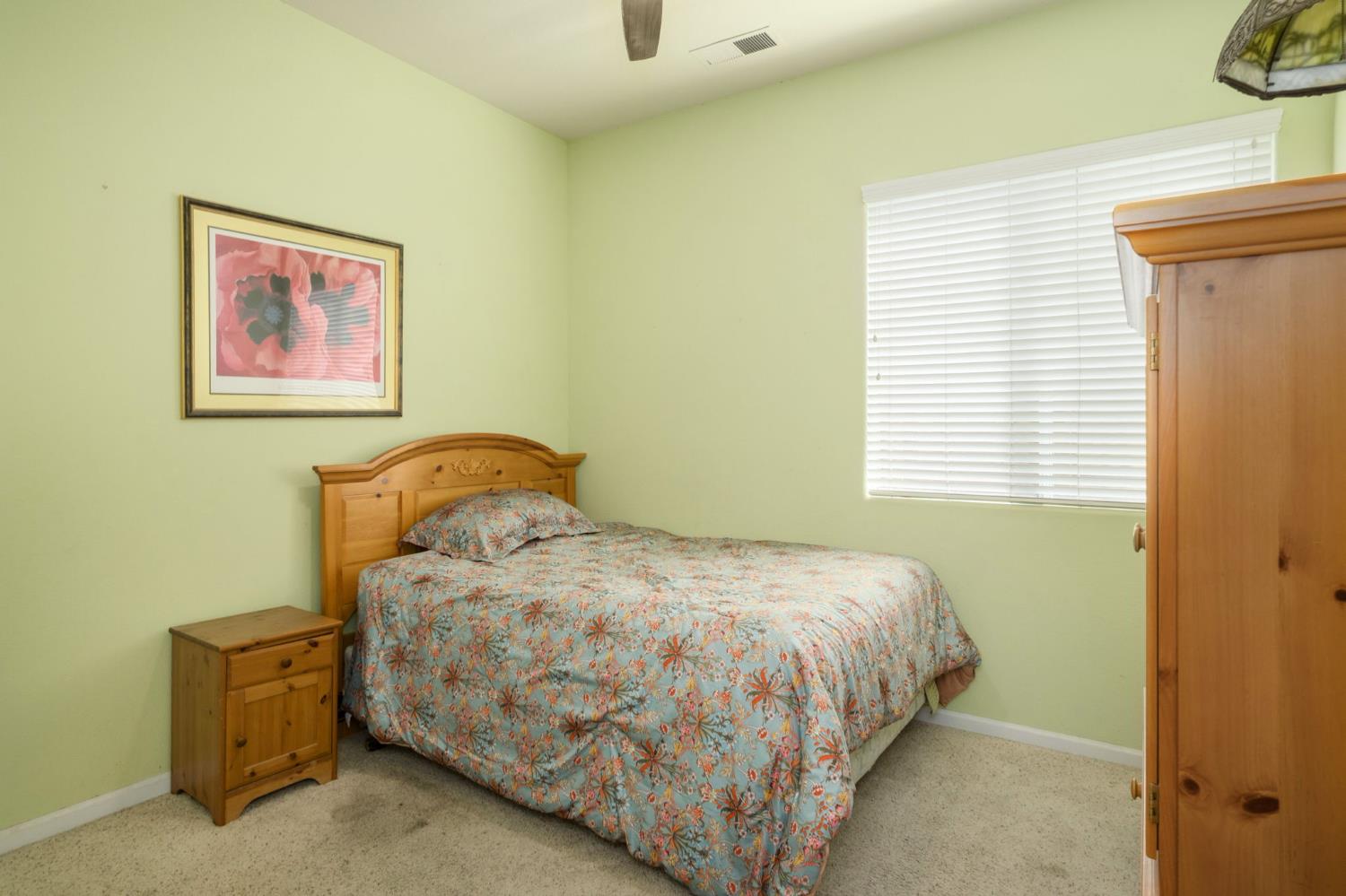 2691 Stuart Ave, Clovis, CA 93611