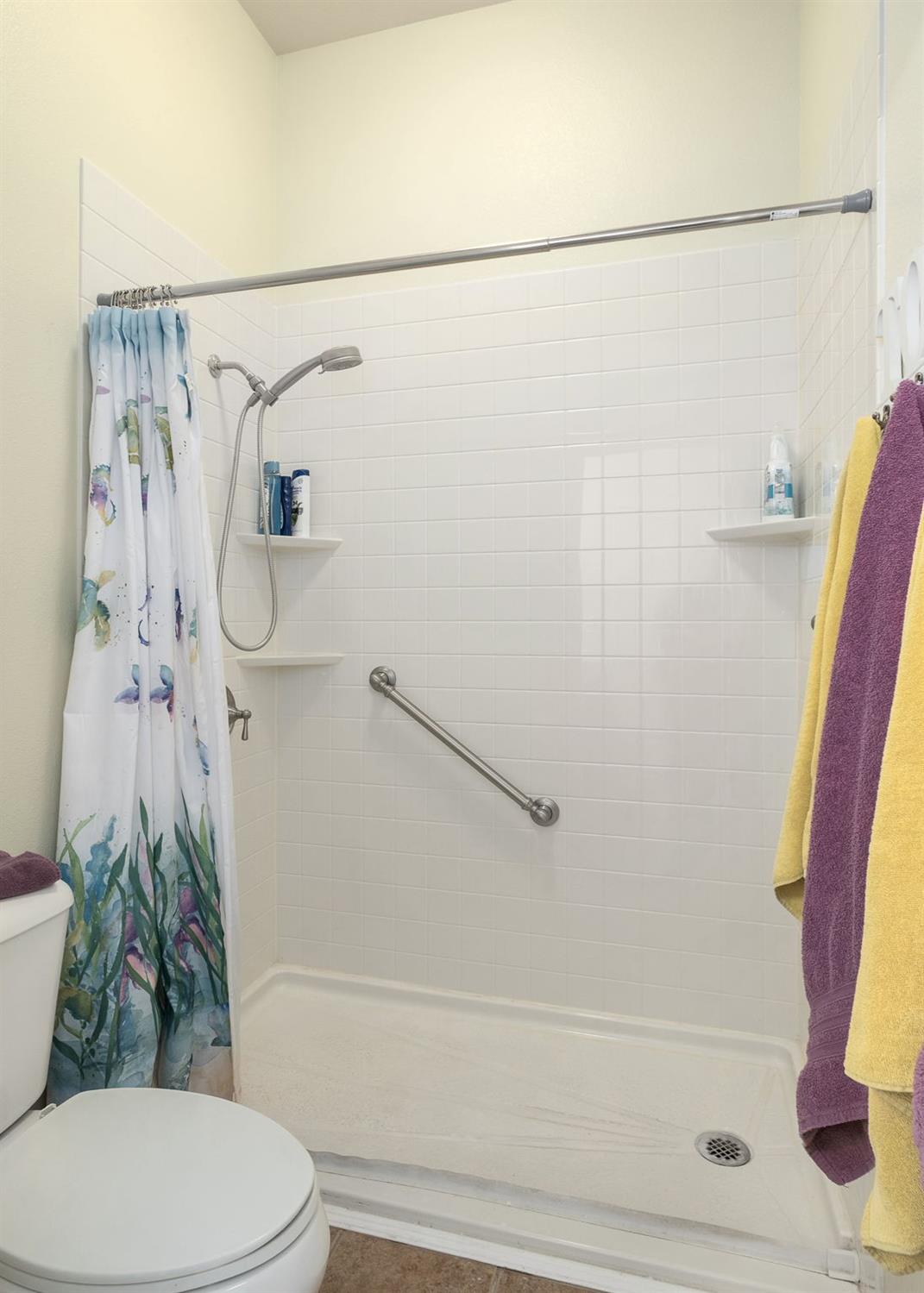 2691 Stuart Ave, Clovis, CA 93611