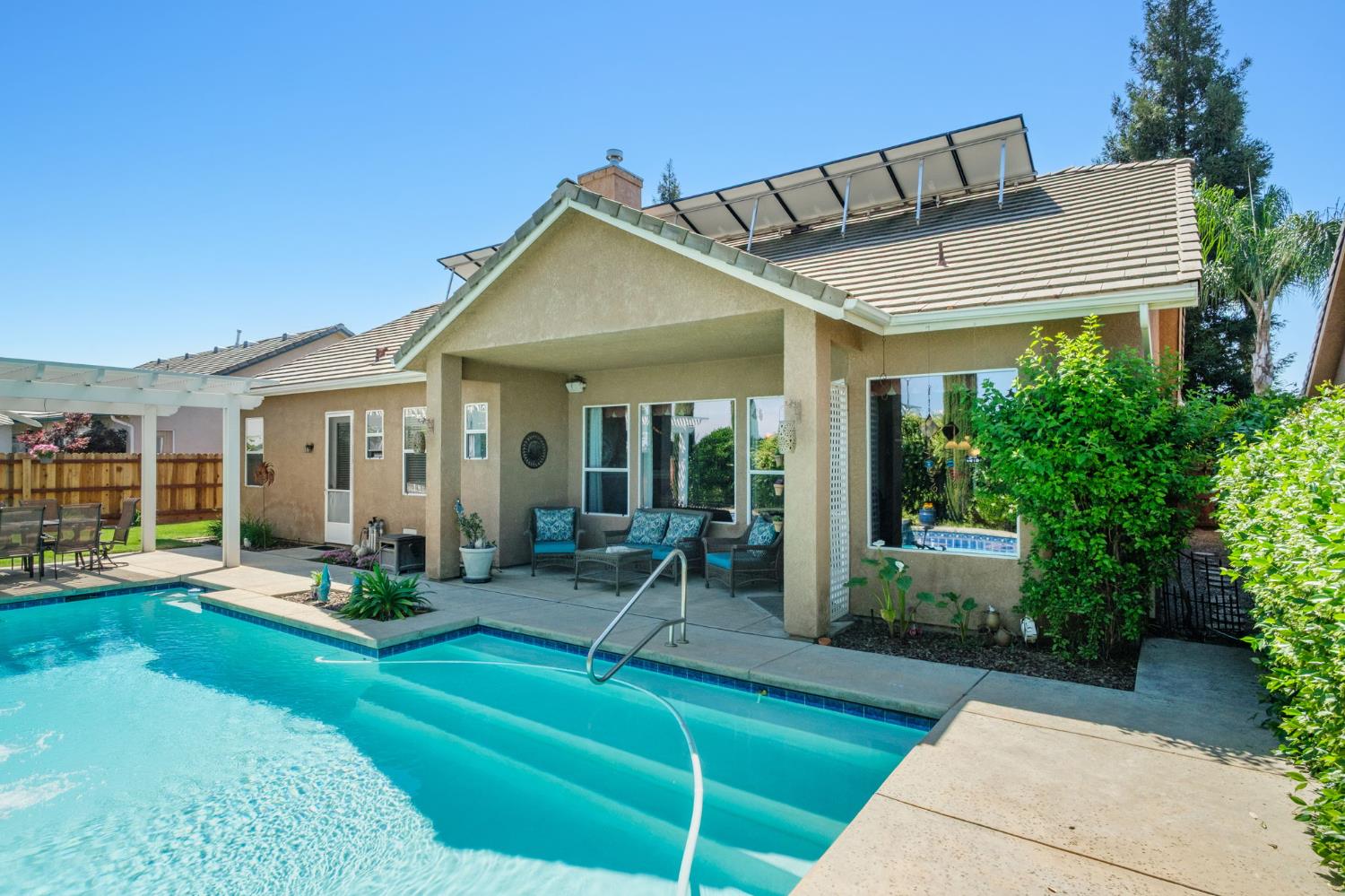 2691 Stuart Ave, Clovis, CA 93611