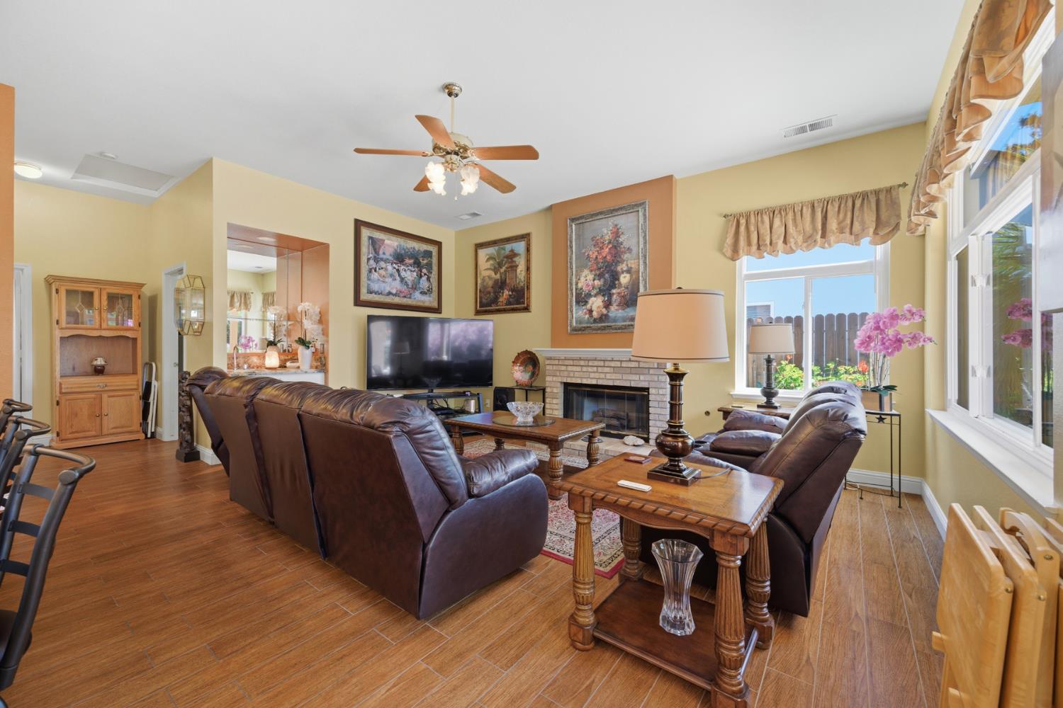 Open Photo