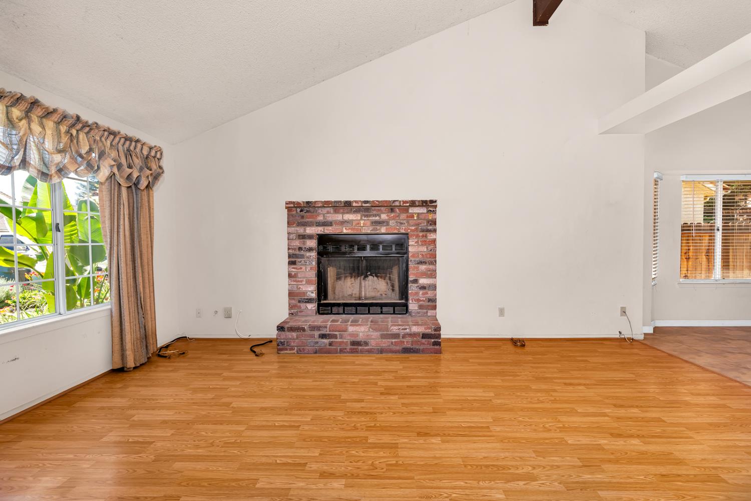 1606 E Eclipse Ave, Fresno, CA 93720