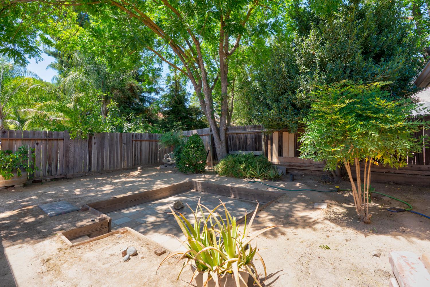 1606 E Eclipse Ave, Fresno, CA 93720
