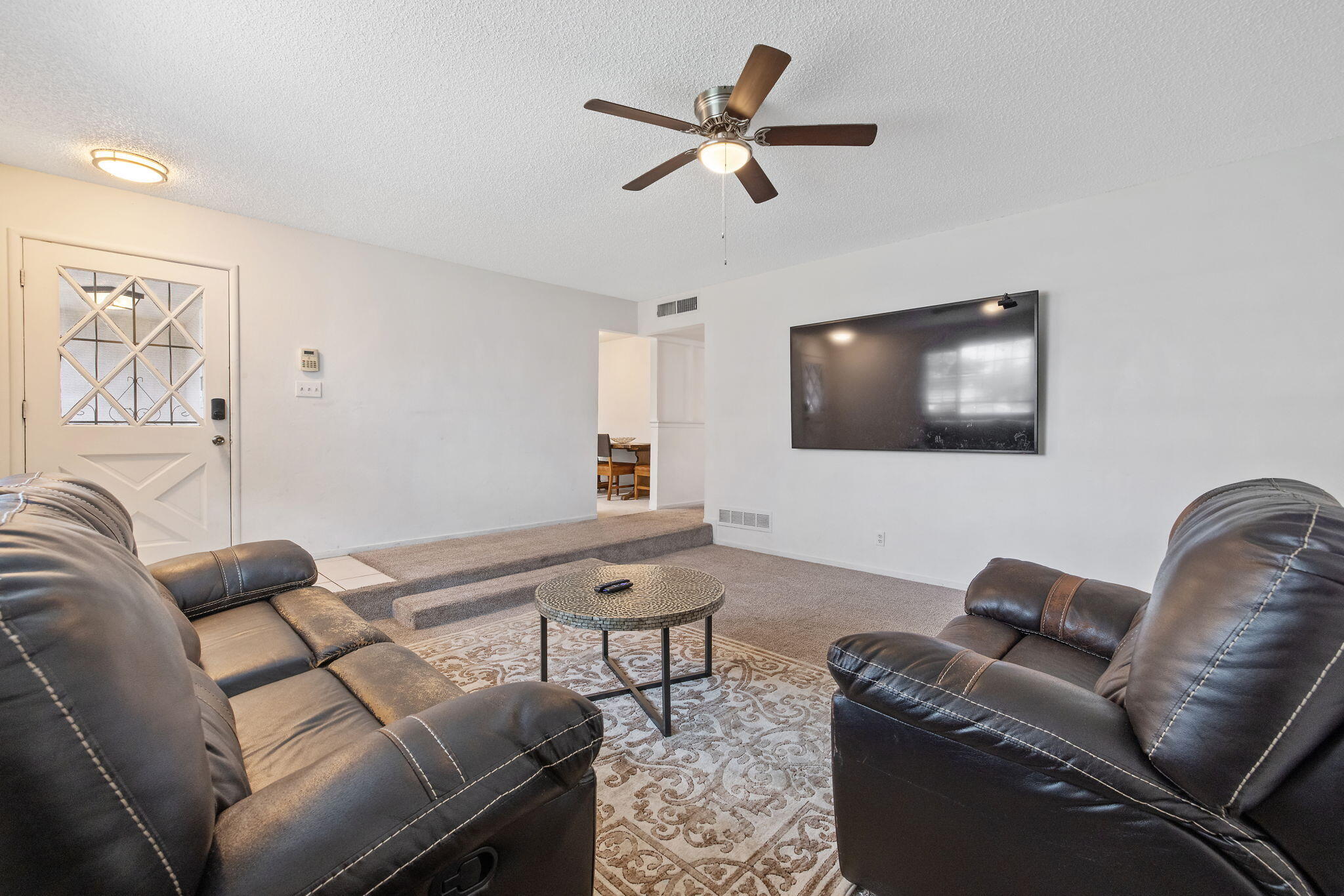 692 W Gettysburg Ave, Clovis, CA 93612