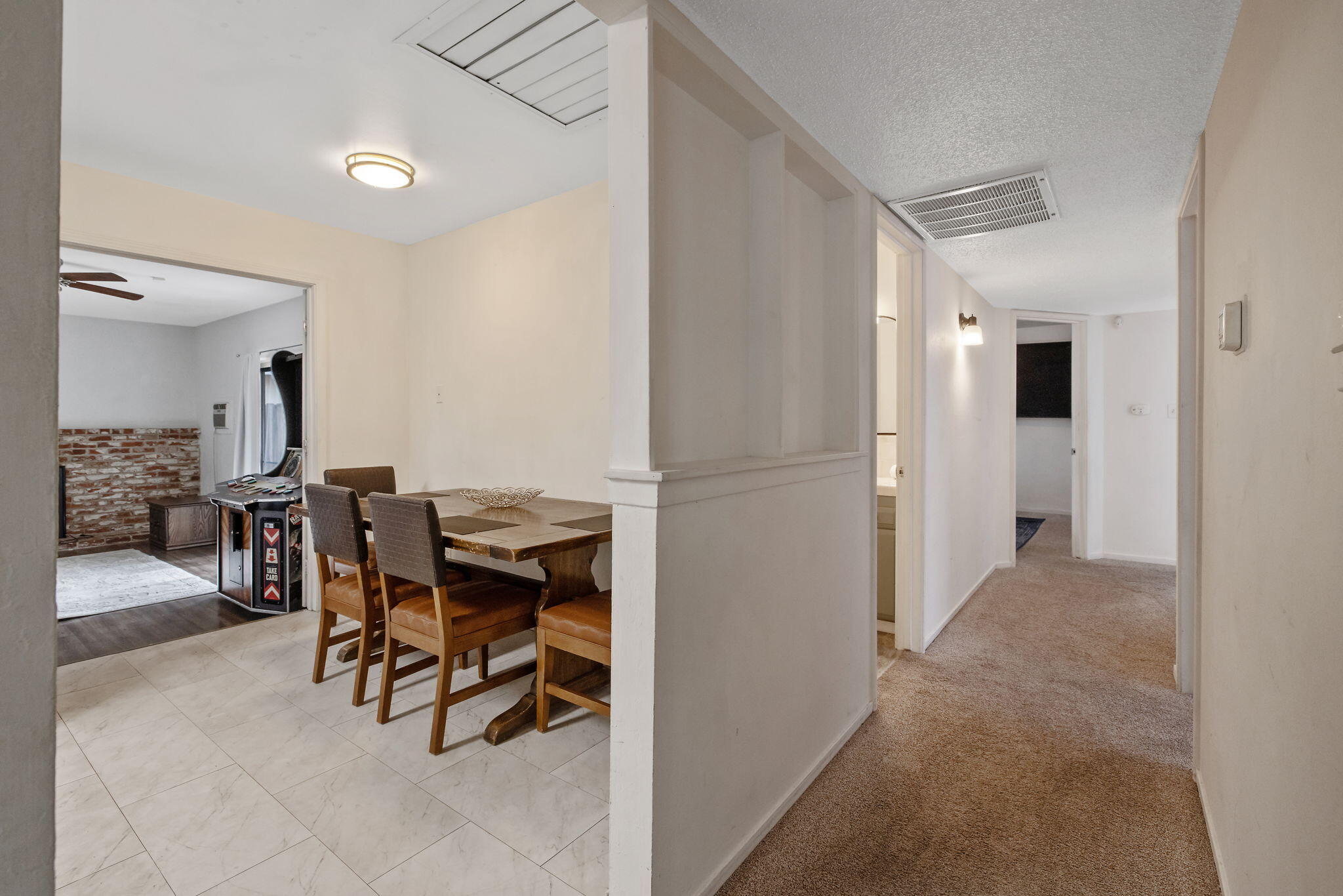 692 W Gettysburg Ave, Clovis, CA 93612